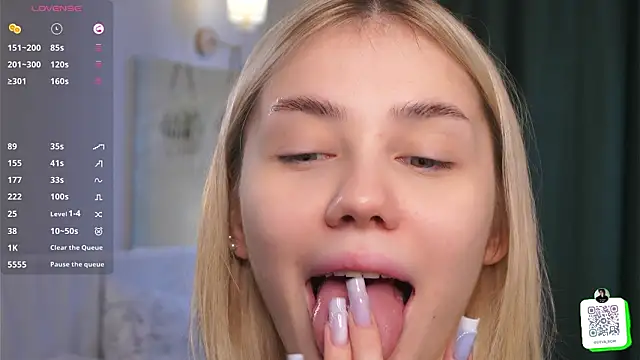 LilianBenskin online show from 03-22-26, 06:06