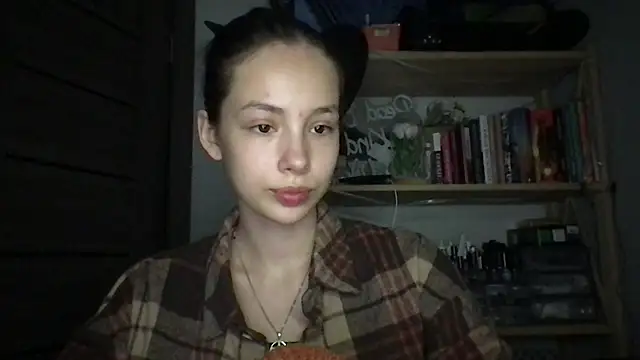 Yuna5343 online show from 09-18-25, 08:33