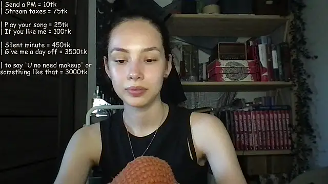 Yuna5343 online show from 07-05-26, 04:19