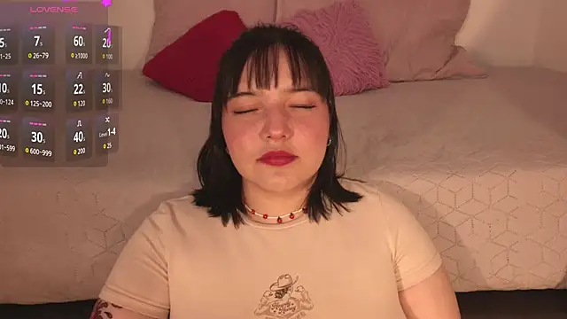 Snapshot of Gaby99_ chatting on 10-21-25, 03:35 Gaby99 online show from 10-21-25, 03:35