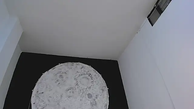 Snapshot of ShaniaDaniels chatting on 09-17-25, 08:43 ShaniaDaniels online show from 09-17-25, 08:43