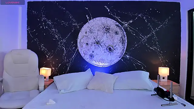 Snapshot of ShaniaDaniels chatting on 11-04-25, 10:09 ShaniaDaniels online show from 11-04-25, 10:09