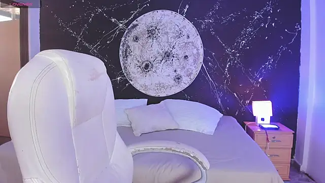 Snapshot of ShaniaDaniels chatting on 11-06-25, 10:21 ShaniaDaniels online show from 11-06-25, 10:21