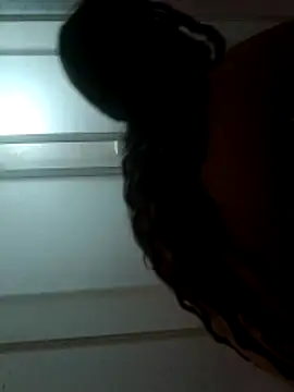 Snapshot of Arora07 chatting on 12-17-25, 08:20 Arora07 online show from 12-17-25, 08:20