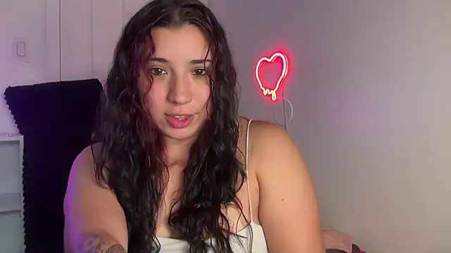 nina lovez online show from 10-24-25, 01:13