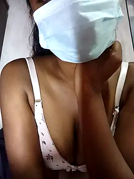 Snapshot of MickMicky chatting on 09-18-25, 03:52 MickMicky online show from 09-18-25, 03:52