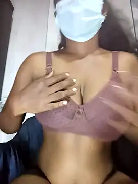 Snapshot of MickMicky chatting on 10-17-25, 03:20 MickMicky online show from 10-17-25, 03:20