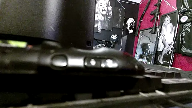 Splash Queen420 online show from 12-17-25, 08:09