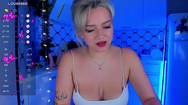 Candy Mur online show from 10-09-25, 09:02