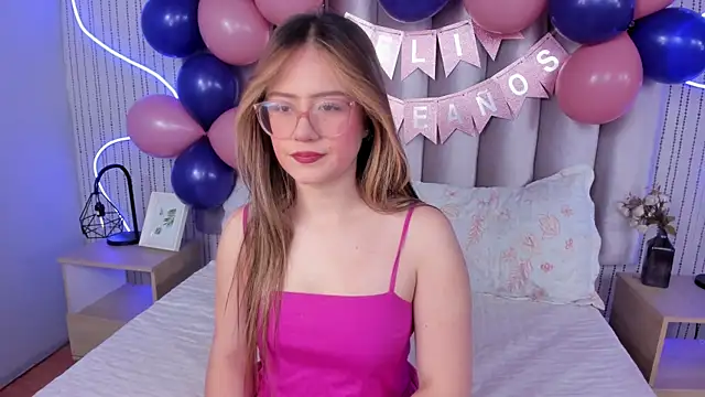 SamanthaPeachss online show from 09-19-25, 12:28