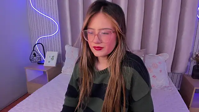 SamanthaPeachss online show from 10-09-25, 12:03