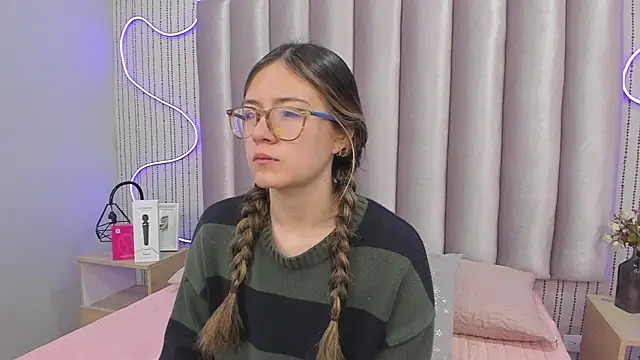 SamanthaPeachss online show from 01-06-26, 11:47