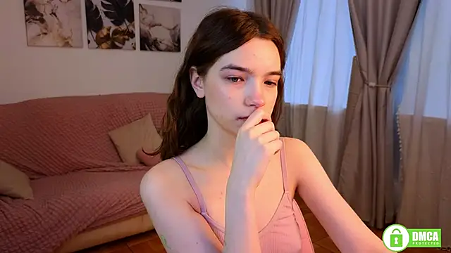 Snapshot of Evi_Brook chatting on 11-09-25, 07:28 Evi Brook online show from 11-09-25, 07:28