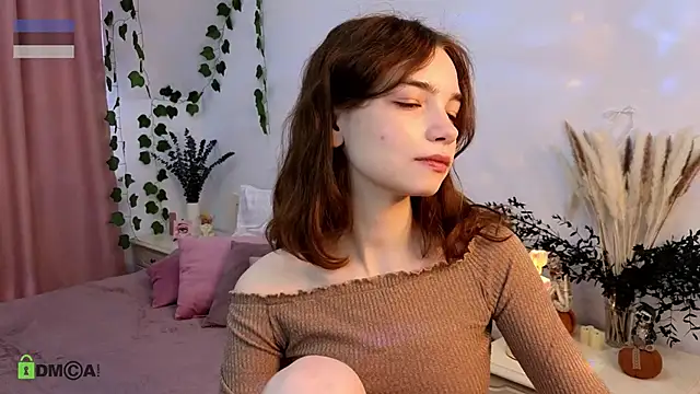 Snapshot of Evi_Brook chatting on 11-28-25, 08:50 Evi Brook online show from 11-28-25, 08:50