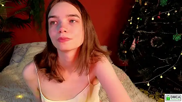 Snapshot of Evi_Brook chatting on 12-18-25, 05:19 Evi Brook online show from 12-18-25, 05:19