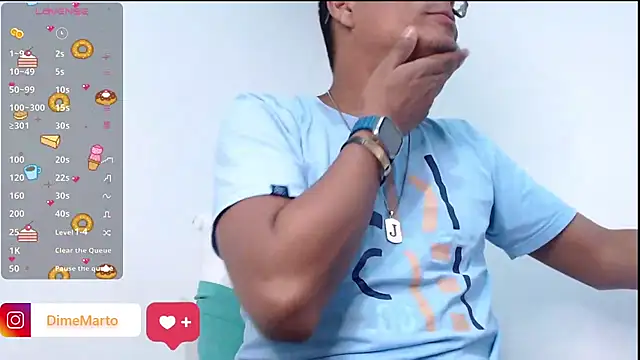 Snapshot of mike_black_22 chatting on 10-06-25, 02:25 mike black 22 online show from 10-06-25, 02:25