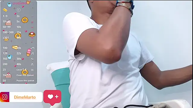 Snapshot of mike_black_22 chatting on 11-07-25, 02:33 mike black 22 online show from 11-07-25, 02:33