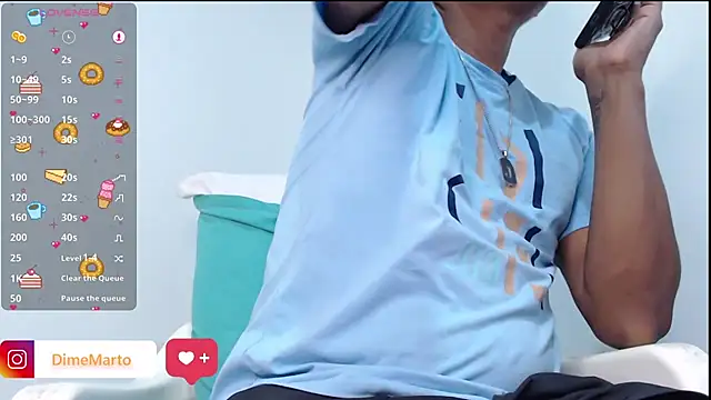 Snapshot of mike_black_22 chatting on 11-14-25, 02:16 mike black 22 online show from 11-14-25, 02:16