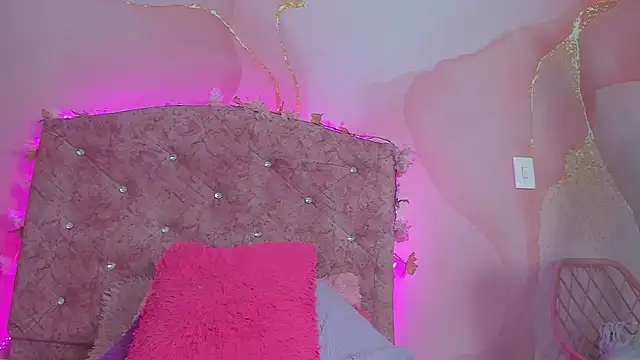 Mila grace  online show from 10-17-25, 06:32