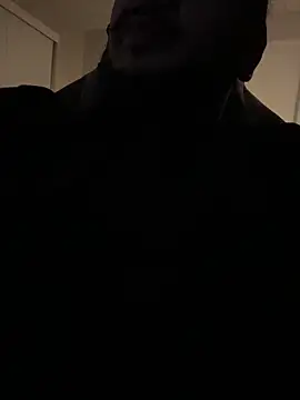 Snapshot of Bbrn69official chatting on 09-28-25, 04:40 Bbrn69official online show from 09-28-25, 04:40