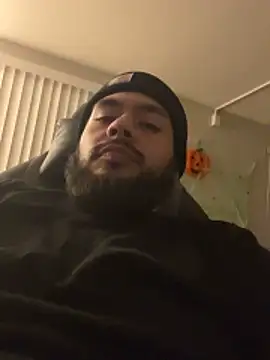 Snapshot of Bbrn69official chatting on 10-30-25, 06:48 Bbrn69official online show from 10-30-25, 06:48