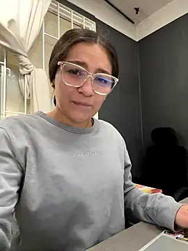 Alyha Cortes online show from 01-17-26, 01:05