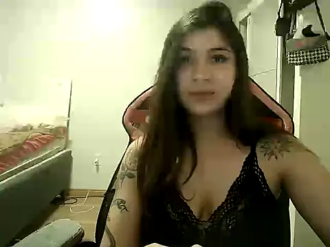 Snapshot of Becca_B chatting on 11-19-25, 01:49 Becca B online show from 11-19-25, 01:49