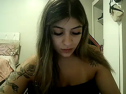 Becca B online show from 02-06-26, 09:40