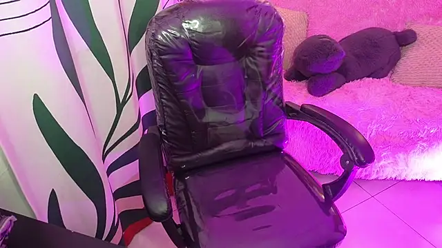 Snapshot of kathie_lozada chatting on 09-24-25, 04:16 kathie lozada online show from 09-24-25, 04:16