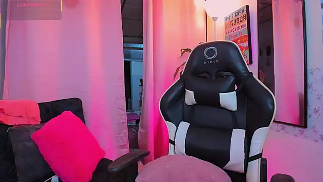 kim7  online show from 04-04-26, 11:57