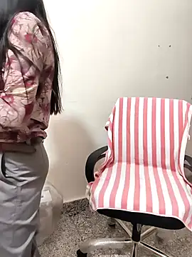 Snapshot of Shalu_G chatting on 12-02-25, 07:14 Shalu G online show from 12-02-25, 07:14