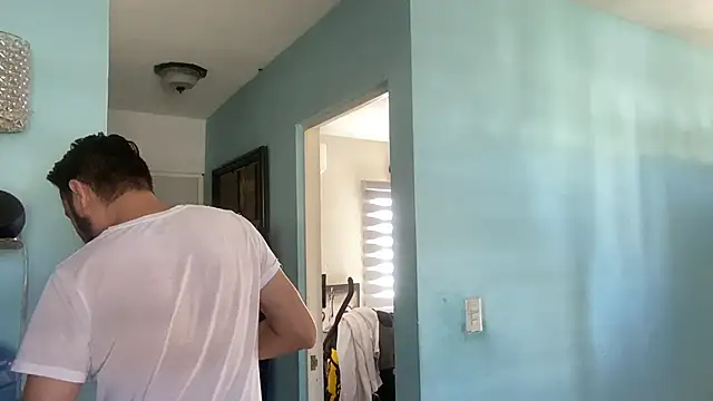 Alexitho25 online show from 10-26-25, 07:09