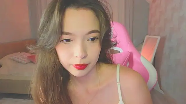 Snapshot of yuna_sunshy chatting on 10-05-25, 12:53 yuna sunshy online show from 10-05-25, 12:53