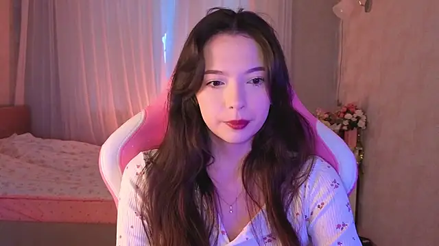 Snapshot of yuna_sunshy chatting on 04-21-26, 02:51 yuna sunshy online show from 04-21-26, 02:51
