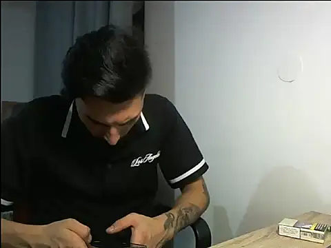 Alexgrc13 online show from 10-14-25, 06:20