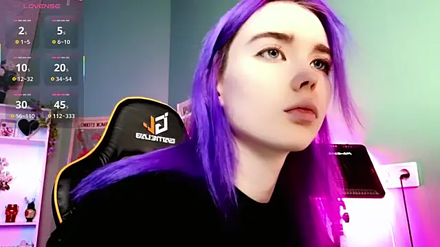 Kiara Dream online show from 11-17-25, 09:20