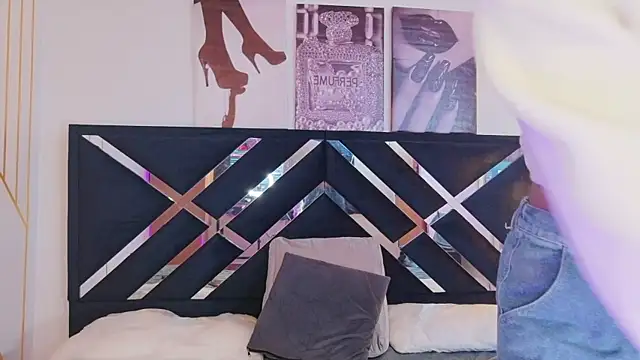 Snapshot of Aaron_Wiinter chatting on 06-25-26, 07:51 Aaron Wiinter online show from 06-25-26, 07:51