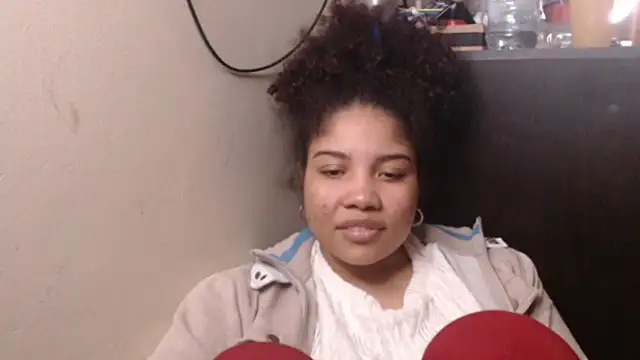 madelene online show from 11-21-25, 01:37