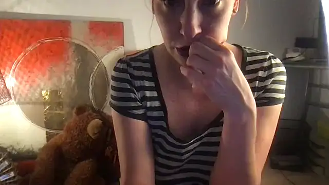 Snapshot of Bembi_Trouble chatting on 11-16-25, 08:20 Bembi Trouble online show from 11-16-25, 08:20