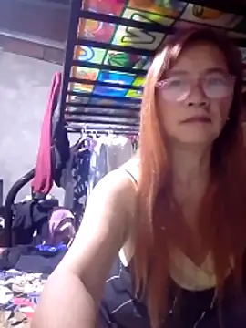 Snapshot of SexyHottMom chatting on 02-16-26, 10:06 SexyHottMom online show from 02-16-26, 10:06