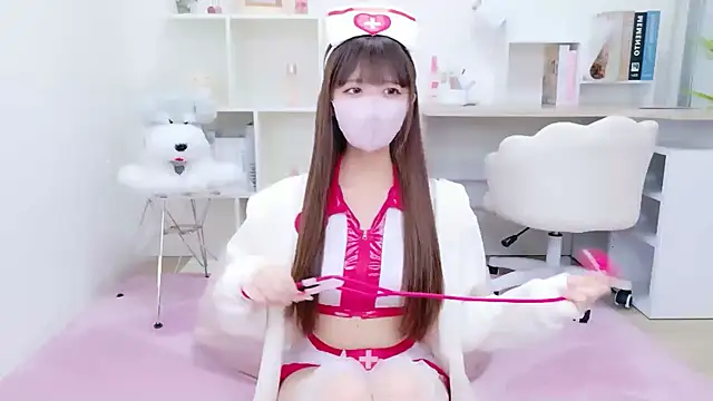 Reina Fcup online show from 11-29-25, 10:18