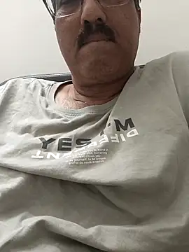 moonflower25 online show from 04-12-26, 01:38