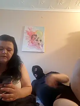 Snapshot of BlacReign chatting on 10-12-25, 03:00 BlacReign online show from 10-12-25, 03:00