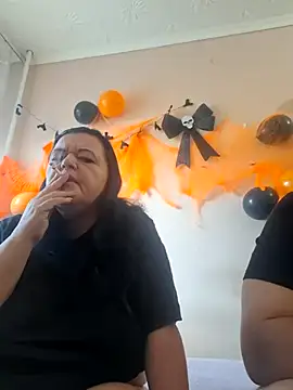 Snapshot of BlacReign chatting on 10-19-25, 01:34 BlacReign online show from 10-19-25, 01:34