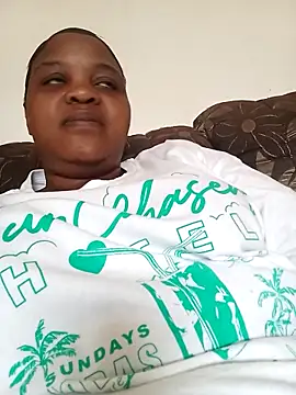 Snapshot of Hornychubbybitch chatting on 11-11-25, 12:27 Hornychubbybitch online show from 11-11-25, 12:27