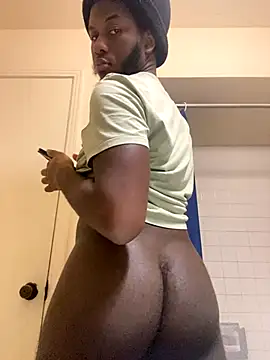 Snapshot of ThickDic28 chatting on 10-14-25, 08:04 ThickDic28 online show from 10-14-25, 08:04