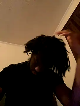 Snapshot of ThickDic28 chatting on 10-28-25, 02:15 ThickDic28 online show from 10-28-25, 02:15