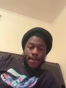 Snapshot of ThickDic28 chatting on 10-31-25, 10:22 ThickDic28 online show from 10-31-25, 10:22