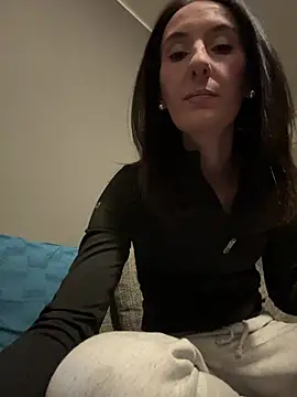 Emilia Mausi online show from 02-18-26, 07:21