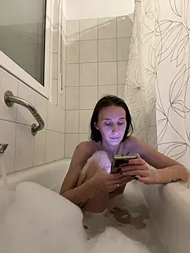 Emilia Mausi online show from 02-19-26, 08:16